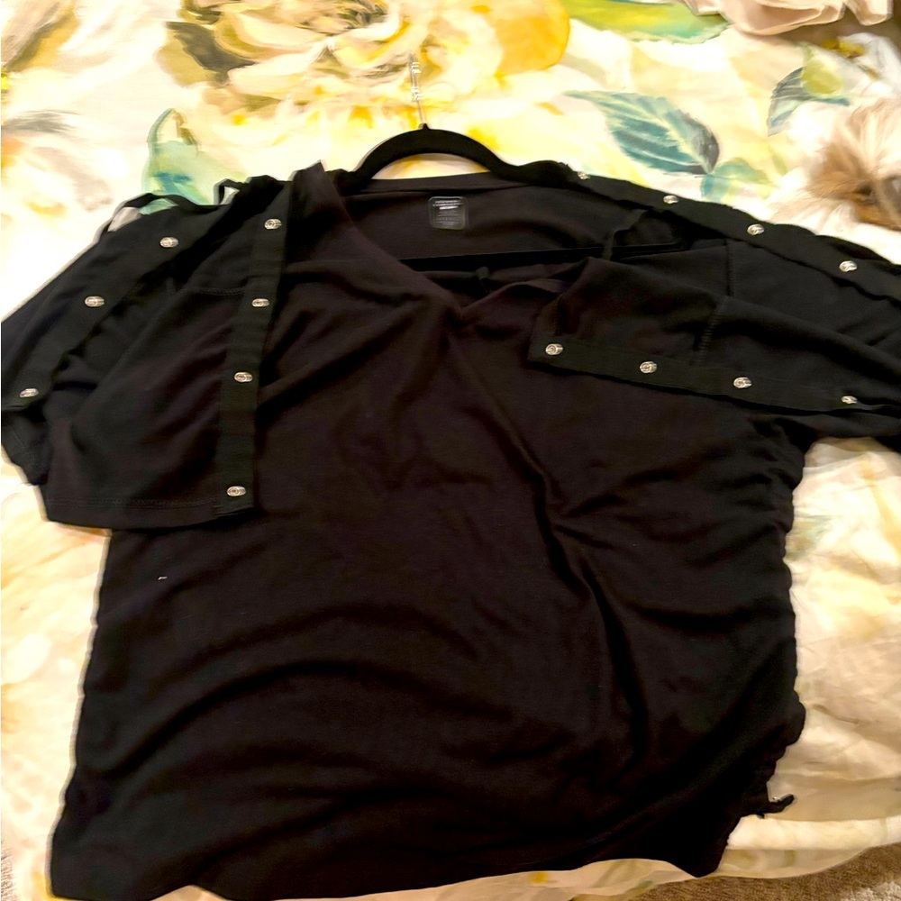 Rotator cuff surgery shirt